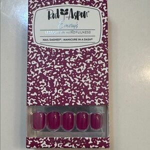 Red Aspen Nail Dashes in Burgundy